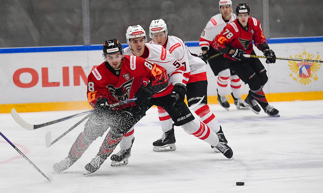 «Металлург», «Югра» и «Омские Крылья» парят над всеми: игры Всероссийской хоккейной лиги на каналах «Хоккей ТВ» и «Триколор Спорт»