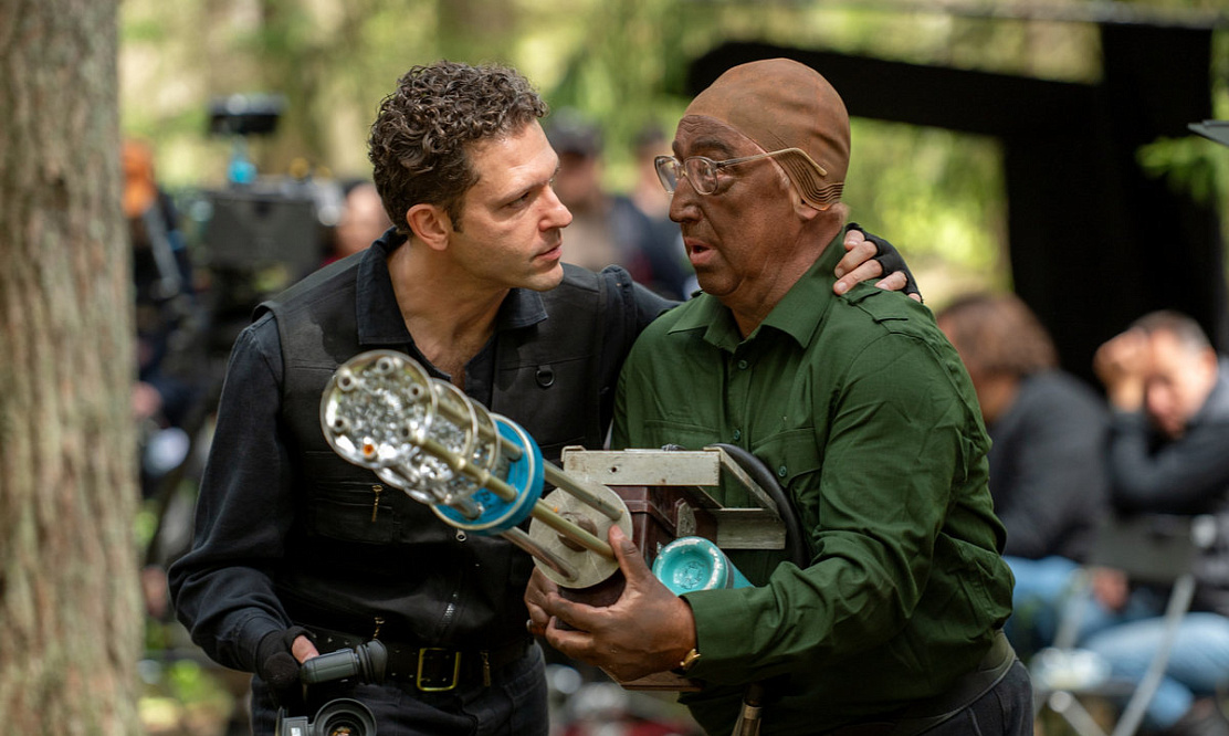 Кино из ничего: на ТНТ стартует комедийный сериал «Мотай!»