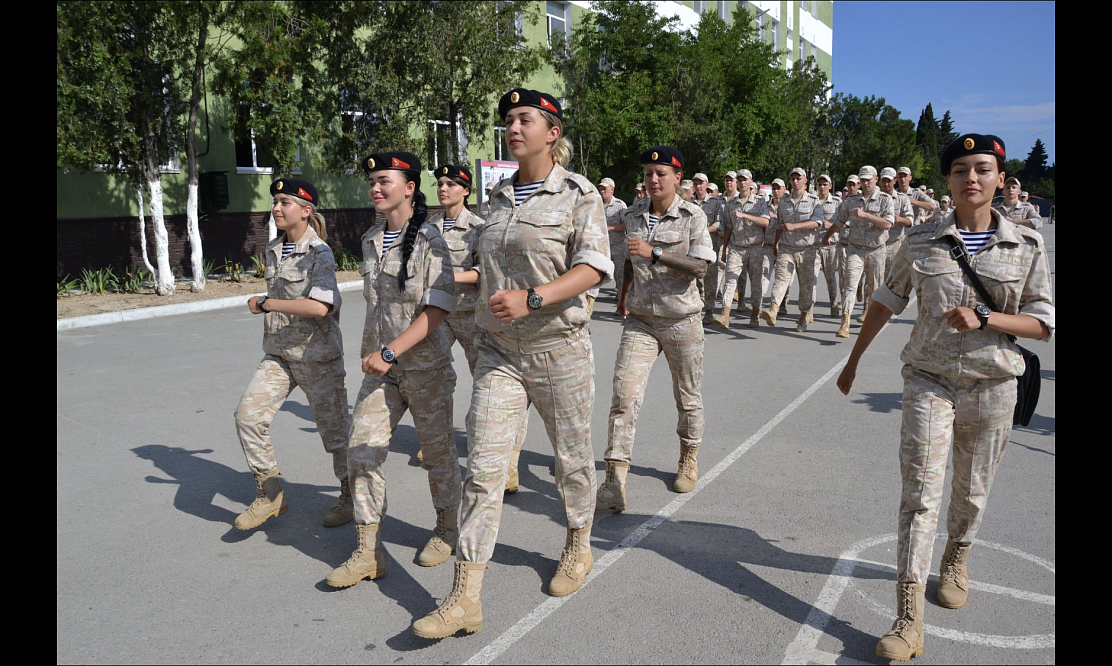 Бош против Зайцевой: первая женская драка в военной роте на шоу «Солдатки» ТНТ