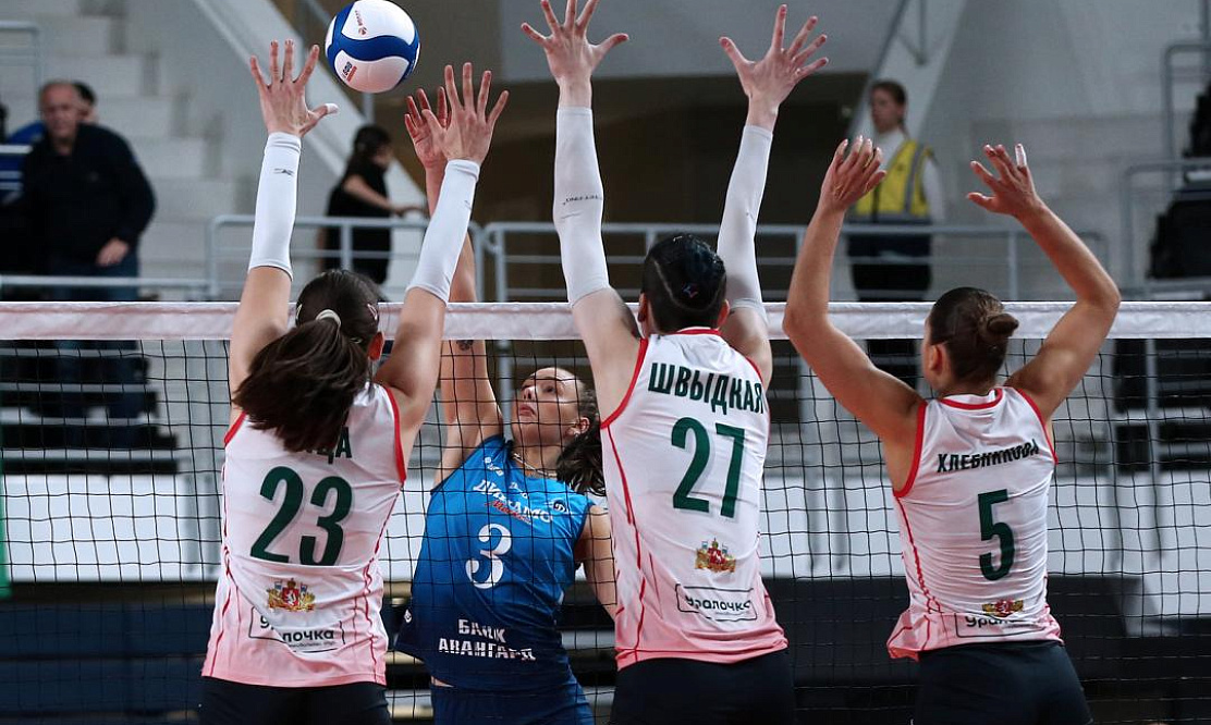 «Уралочка» принимает «Динамо-Ак Барс», первое питерское дерби, «Заречье» проверит «Протон»: смотрим 8-й тур женской суперлиги на каналах «Мяч» и «Волейбол»