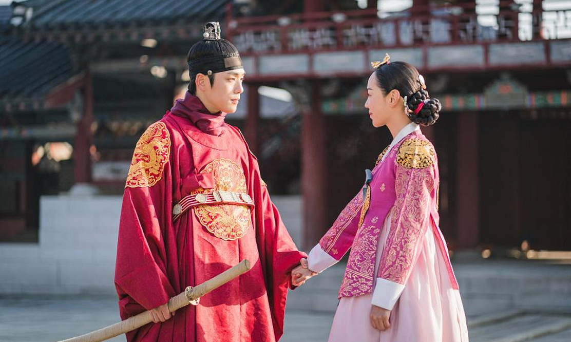 Правительница с мужским умом: с понедельника смотрим сериал «Королева Чорин» на канале «Премиальное»