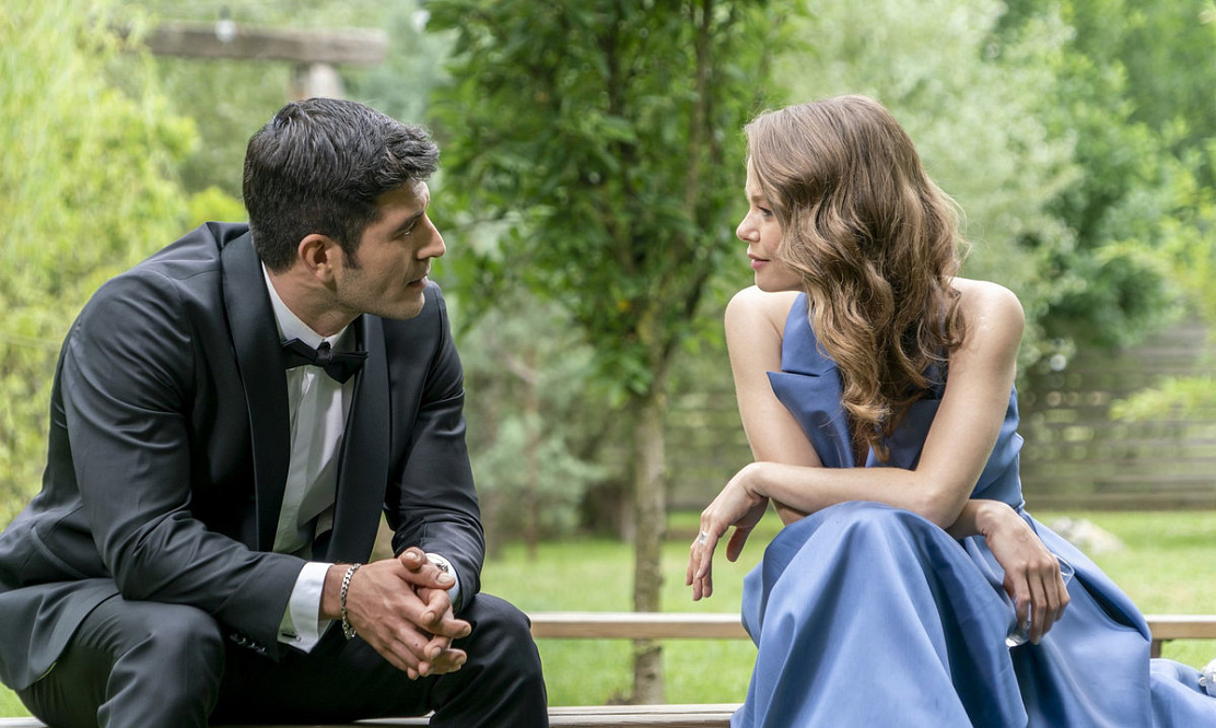 Сама наивность: «Девушка за стеклом» на канале «Романтичное» показывает, как хрупкая Налан попыталась стать взрослой