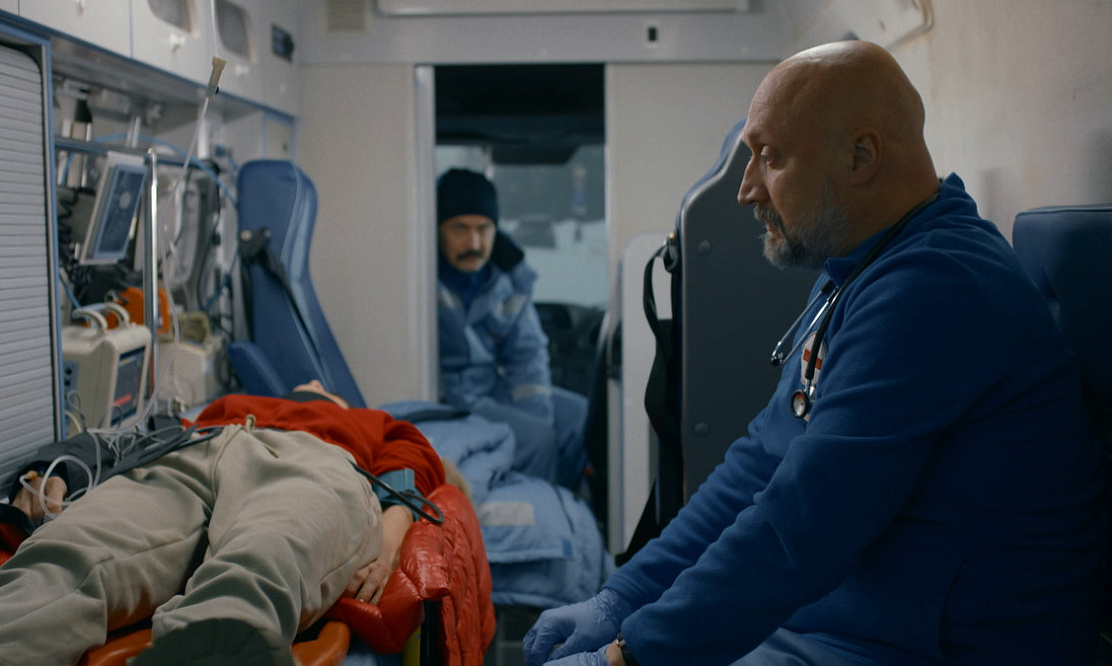 Новая должность Гоши Куценко: на НТВ выходит премьера восьмого сезона сериала «Скорая помощь»