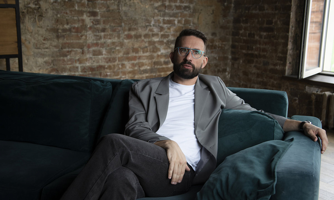 «Странный жанр»: Константин Маньковский – о сериале «Нам покер», азарте и экшене в кино и жизни