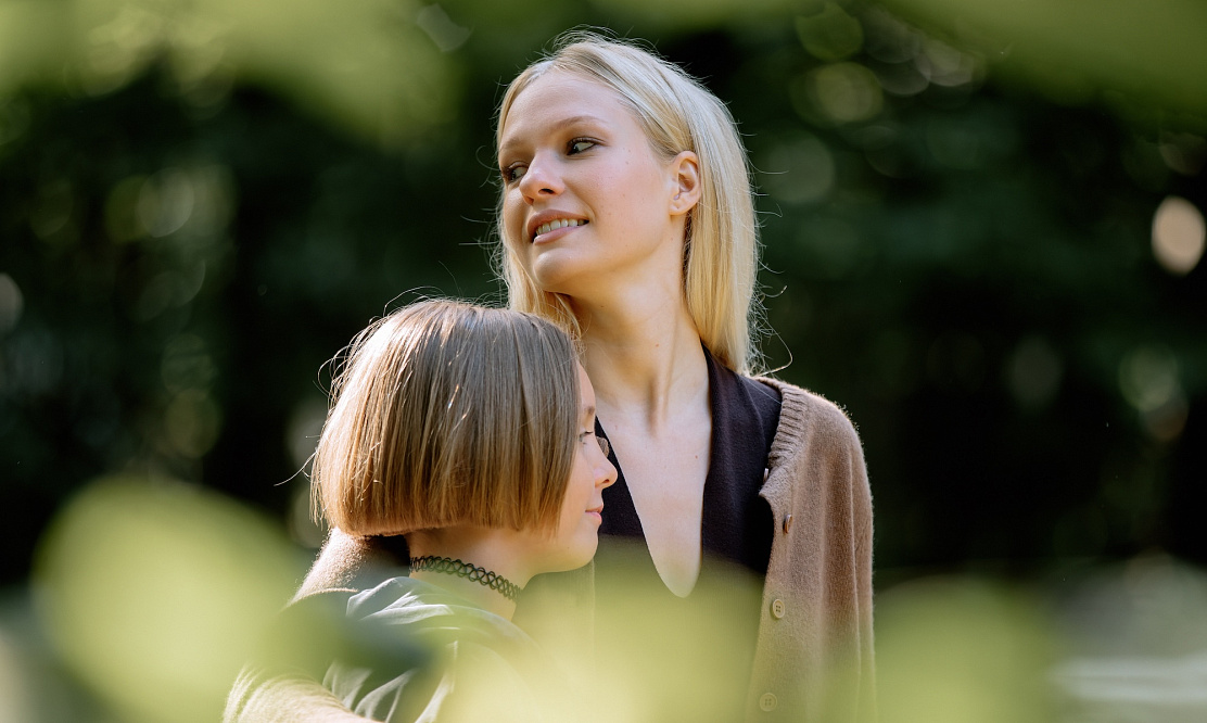 Женский взгляд: стартовали съемки детективного сериала «Пустая комната» с Анной Михалковой и Лизой Базыкиной