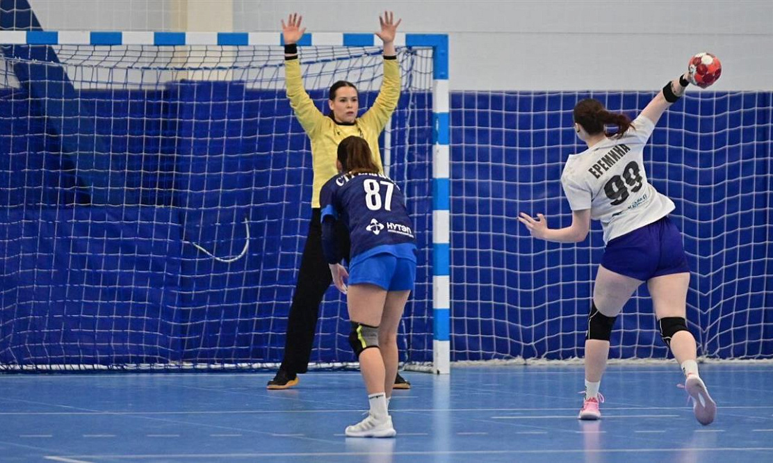 Женская битва грандов: смотрим женский гандбольный матч ЦСКА – «Лада» на канале «ТВ Спорт»