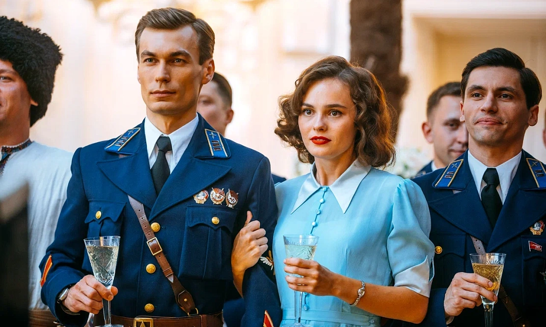 О поколении смелых и влюбленных: на Первом канале стартует премьера сериала «Любовь Советского Союза» 