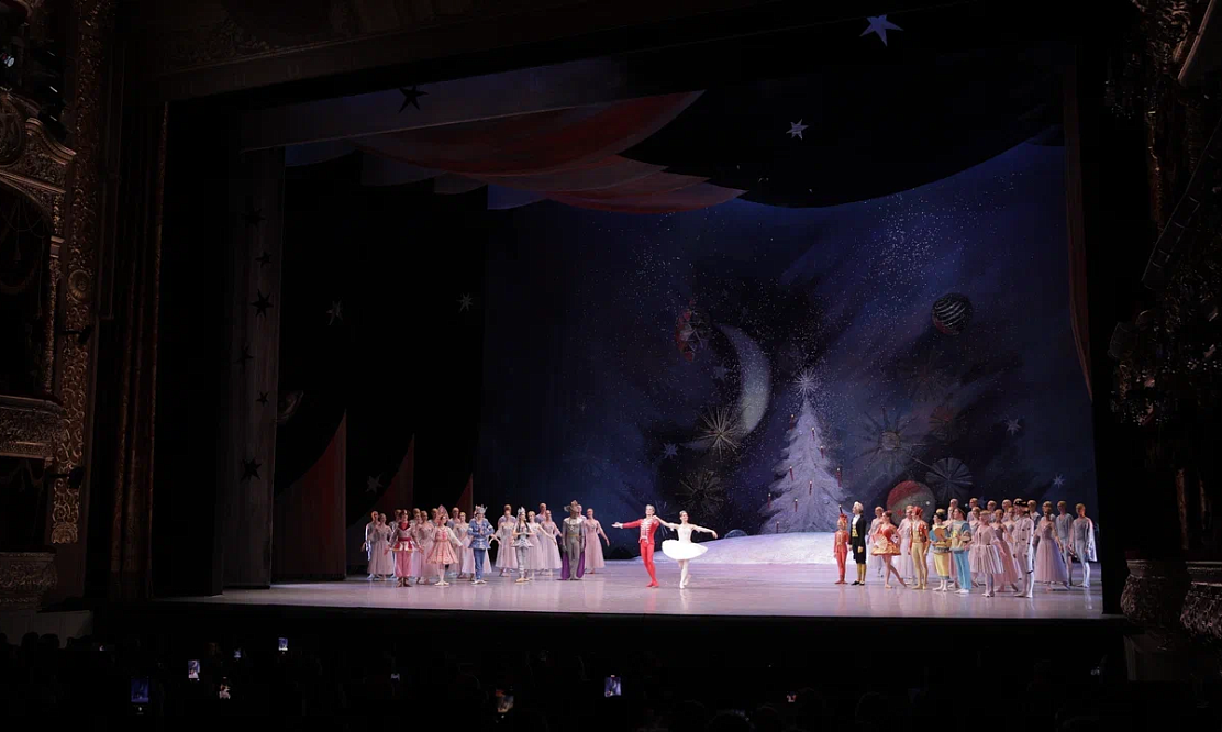 В ожидании чуда: на Первом канале состоится премьера документального фильма про балет «Щелкунчик»