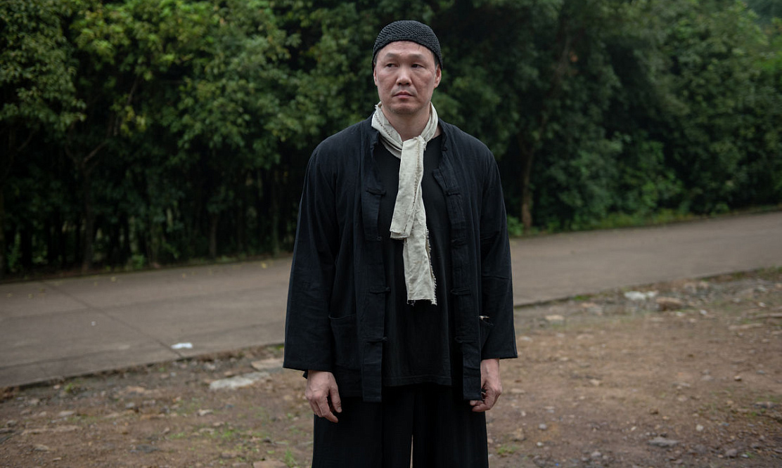 «Это надо помнить»: актер Вадим Бадмацыренов о сериале «На сопках Маньчжурии» и работе в Китае
