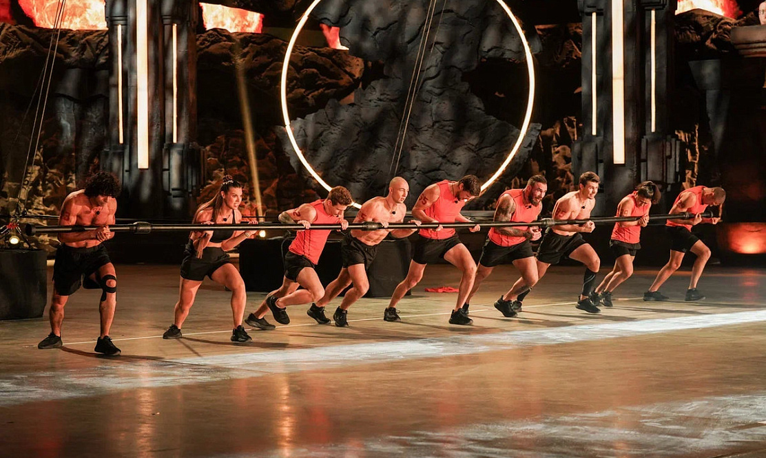 Самое зрелищное испытание: участники шоу «Титаны. Битва сезонов» поднимут вертолет в новом выпуске