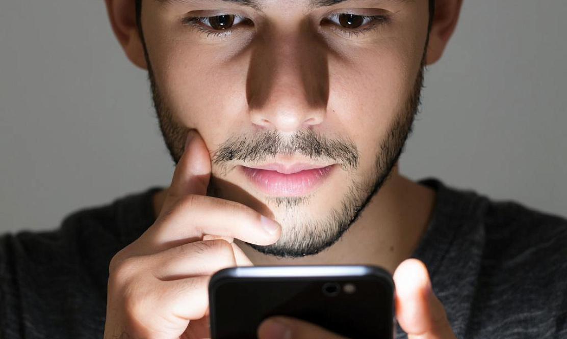 На основе нейросетей: Триколор» запустит цифрового помощника для всей семьи