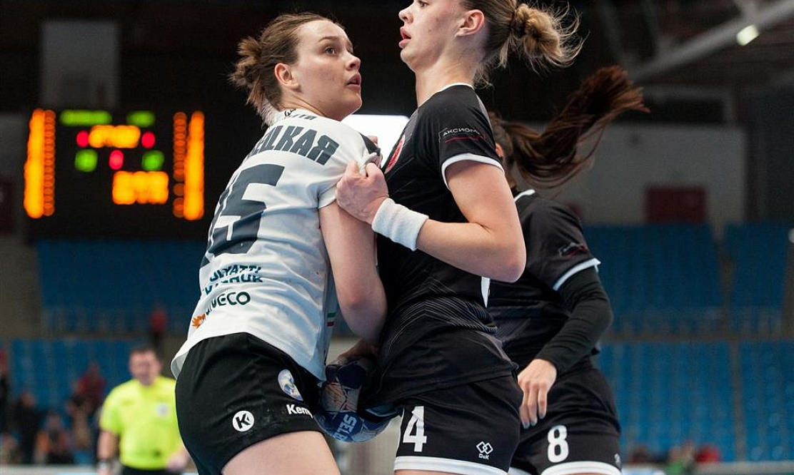 Битва нынешних и бывших чемпионок: смотрим женский гандбольный матч ЦСКА – «Астраханочка» на канале «Мяч»