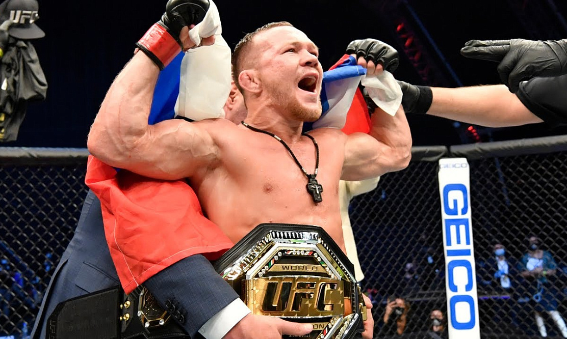 Ян, Волков, Нурмагомедов и Крылов в одной клетке: смотрим супертурнир UFC Fight Night 221 и болеем за наших на «МАТЧ!»