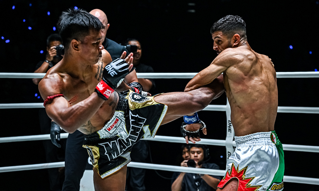 Акаев против Габриэля, женский титульный реванш Бантан – Хеметсбергер, временный пояс для Шэдоу и Каррильо: и другие схватки ночного турнира ONE на канале «МАТЧ!»