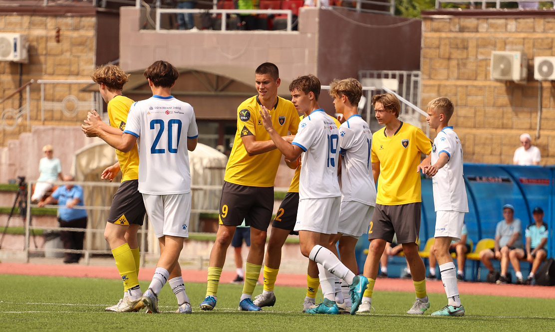 Ожидание золота в Петербурге: смотрим матчи «Алмаз-Антей» – «Строгино» в 29-м туре ЮФЛ на каналах «ТВ Спорт» и «Триколор Спорт 12»