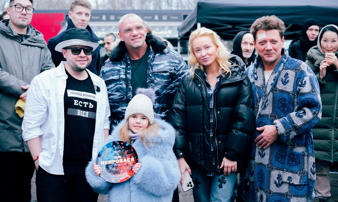 Нейросеть на страже закона: известна дата ТВ премьеры сериала «Нейровася» с Владимиром Епифанцевым и Дарьей Блохиной