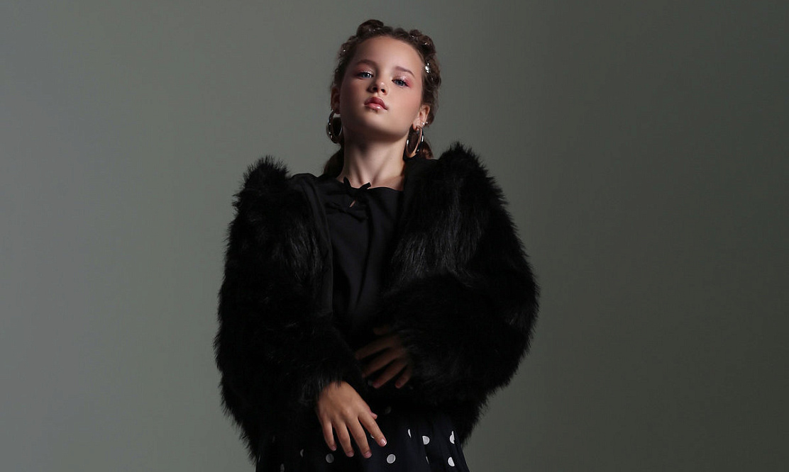 Новогодняя киноподборка: что посмотреть с детьми на Новый год 2026, по мнению Стеши Курш