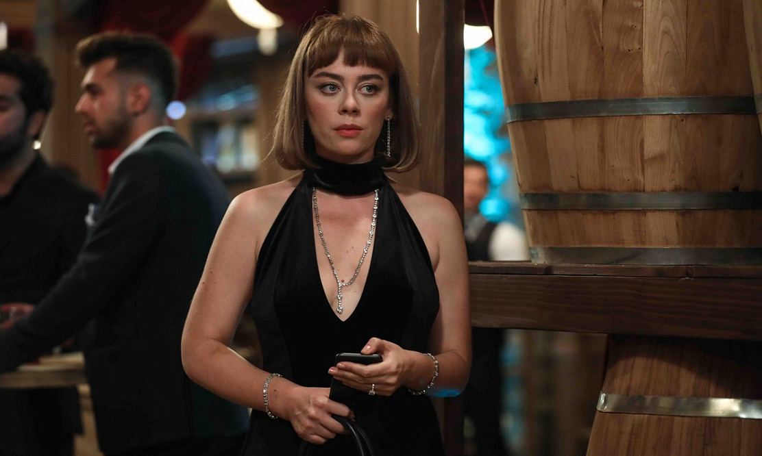 Знакомьтесь, Демет Эвгар – актриса премьерного сериала «Яркое пламя» на «Dомашнем»