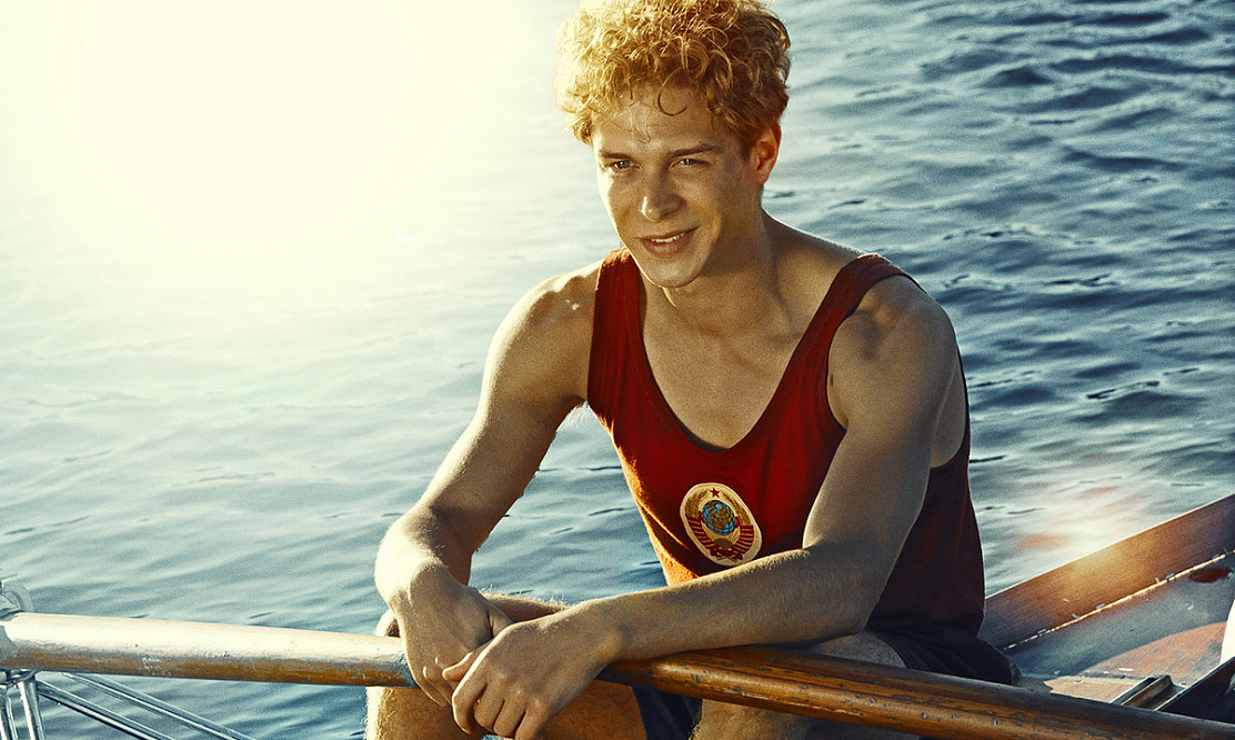Люди и лодки: актеры и авторы фильма «Первый на Олимпе» рассказали о своей работе над спортивной драмой