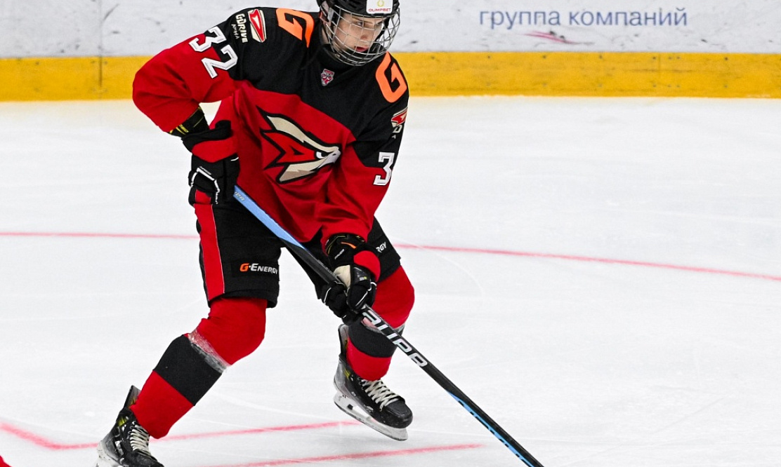 «Локо» парит, «Спартак» поднимается, «Ястребы» лучшие на Востоке: смотрим игры Молодежной хоккейной лиги на каналах «Хоккей ТВ» и «Триколор Спорт»