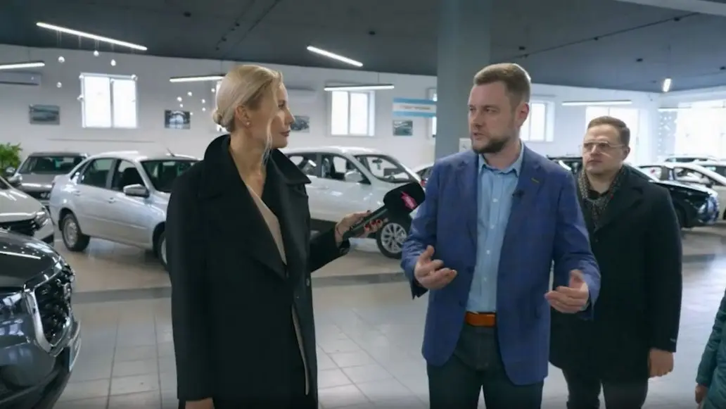 Новый ревизорро, третий выпуск, Елена Летучая, Пятница