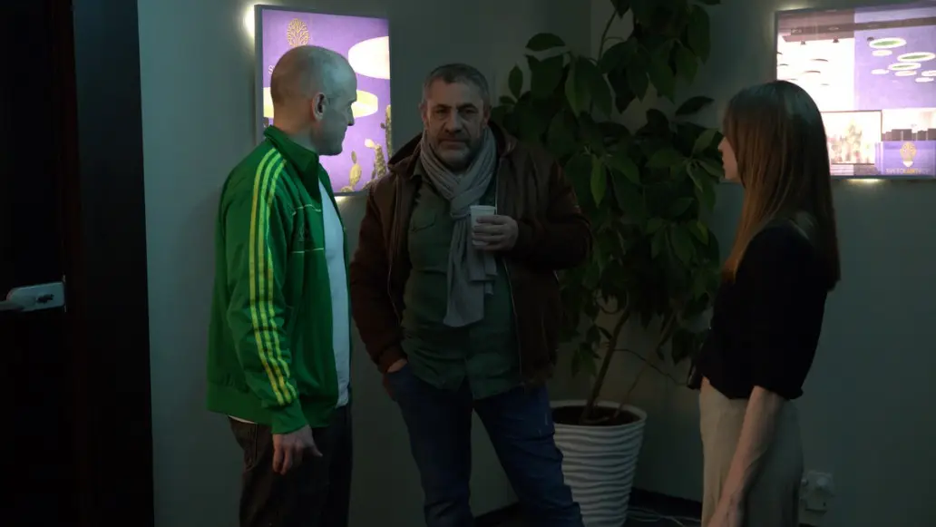 драма «Почему ты?»