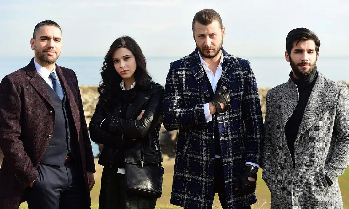На российском телевидении впервые будет показан турецкий сериал «Воссоединение» с Кадиром Догулу и Деврим Озкан