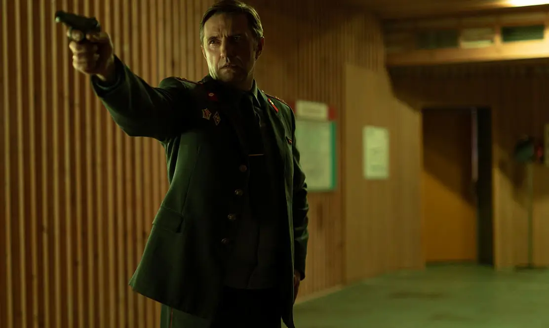 Перезагрузка классики: содержание 1–4 серий премьеры детектива «Противостояние» на Первом канале
