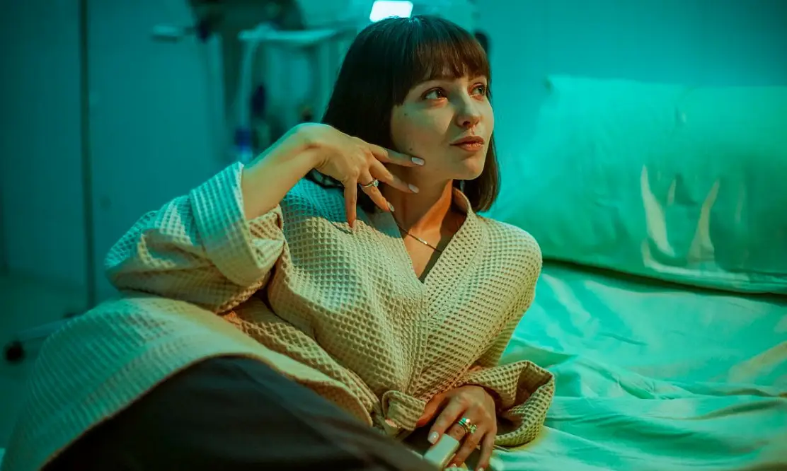 Юлия Хлынина – о сериале «КрисТина», двойственности личности, чужих жизнях и мгновенных перевоплощениях