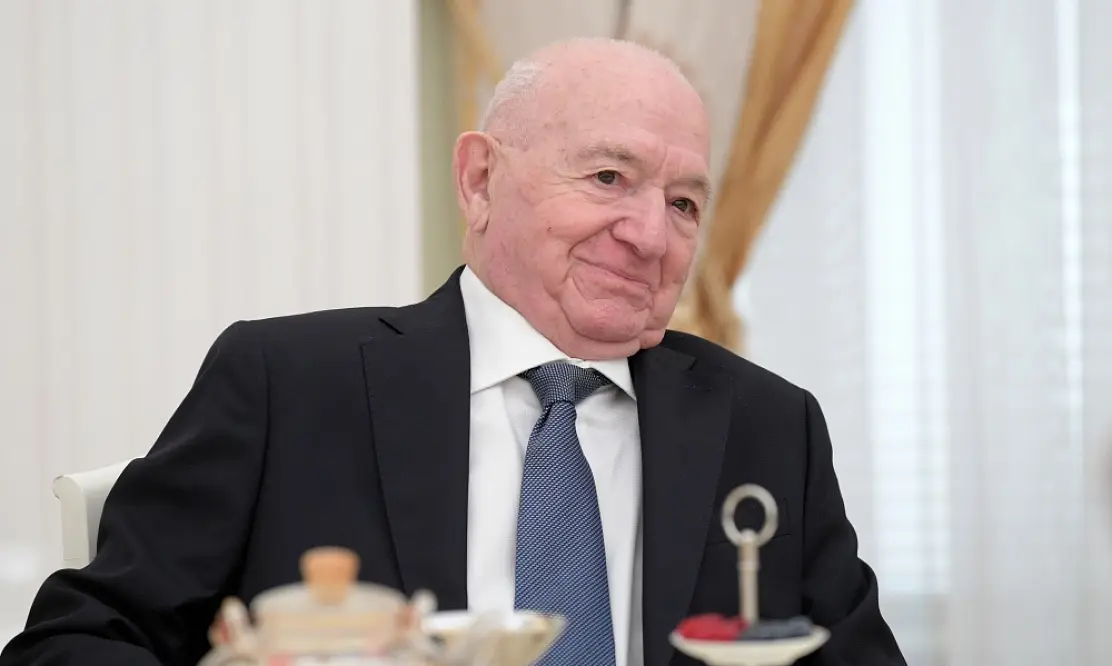 95 лет отцу нашего футбола: смотрим документальную ленту к юбилею Никиты Симоняна на Первом