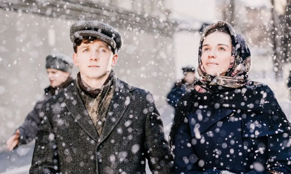 История о любви во время войны: в Сети состоялась премьера сериала «В парке Чаир»