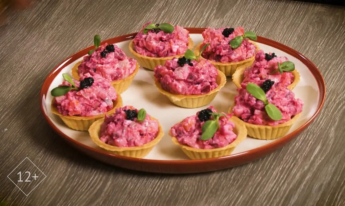 Хорошее настроение: смотрите новый сезон программы «Вкус праздника» на «Кухня ТВ»