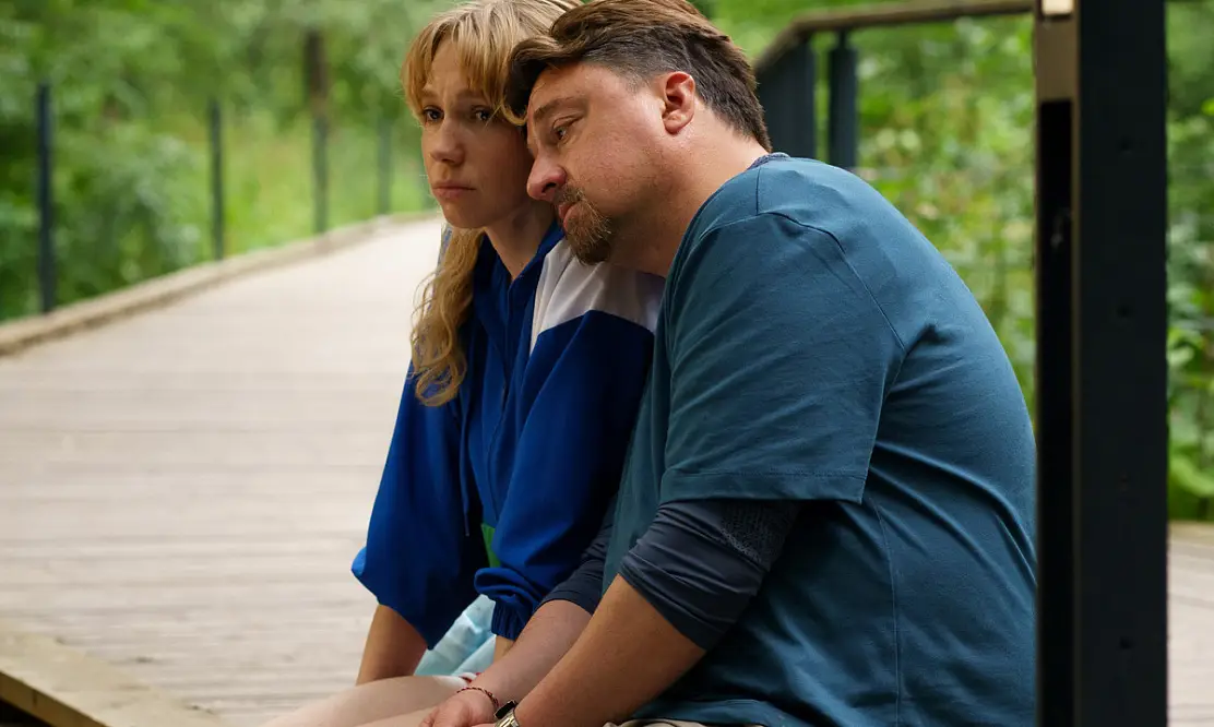 Телеканал ТНТ определился с датой премьеры сериала «Ткачевы на связи» с Лагашкиным и Оболдиной